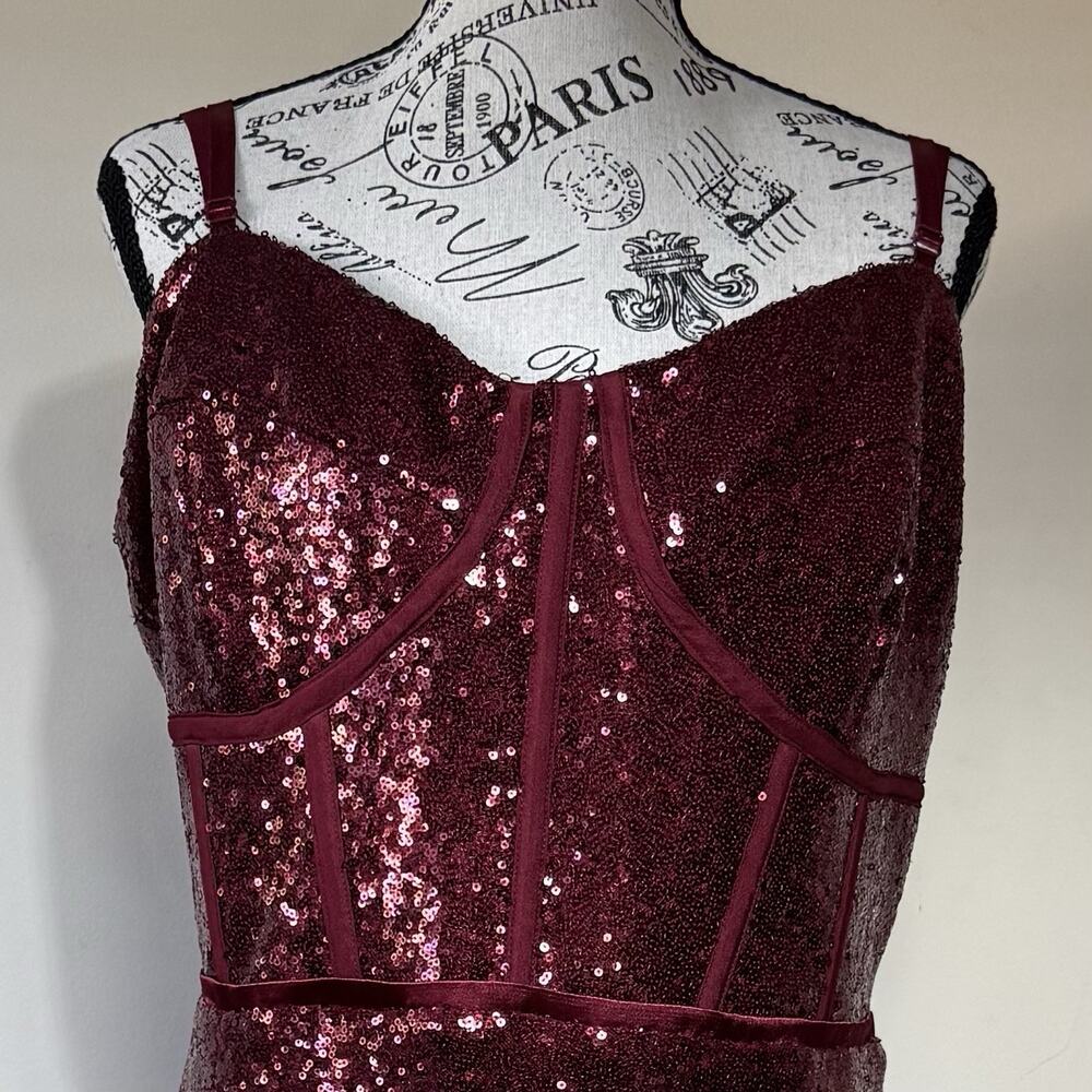 City Chic Burgundy Sequin Mini Dress Size 22 Sleeveless Cocktail Party Glam - Picture 3 of 16